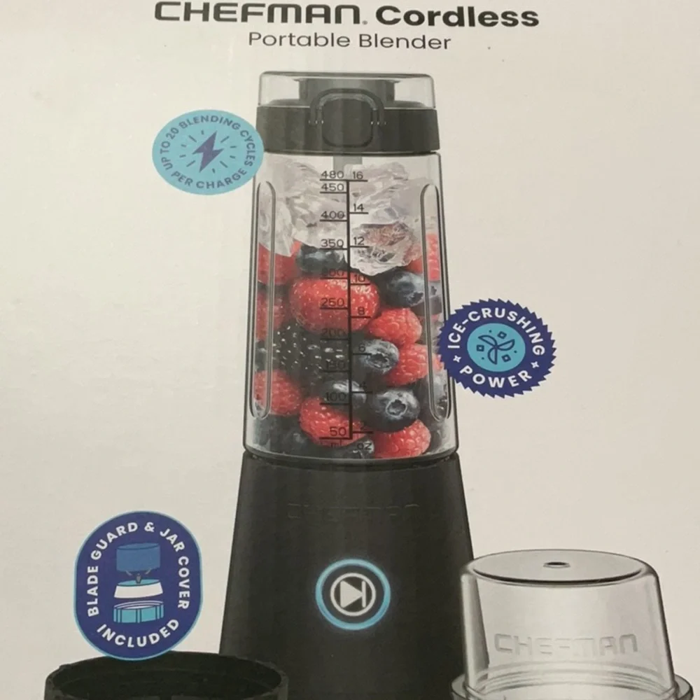 Chefman smoothie blender. 16 ounce. Rechargeable. New.